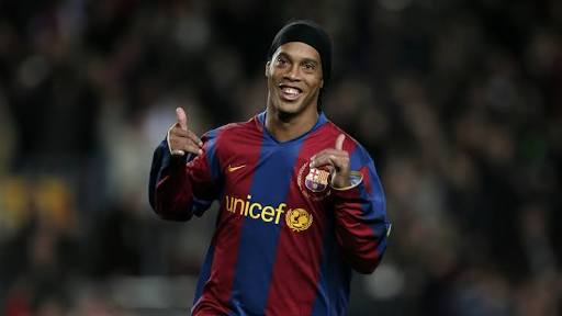 Pasca Pensiun, Ini Yang Dilakukan Ronaldinho 